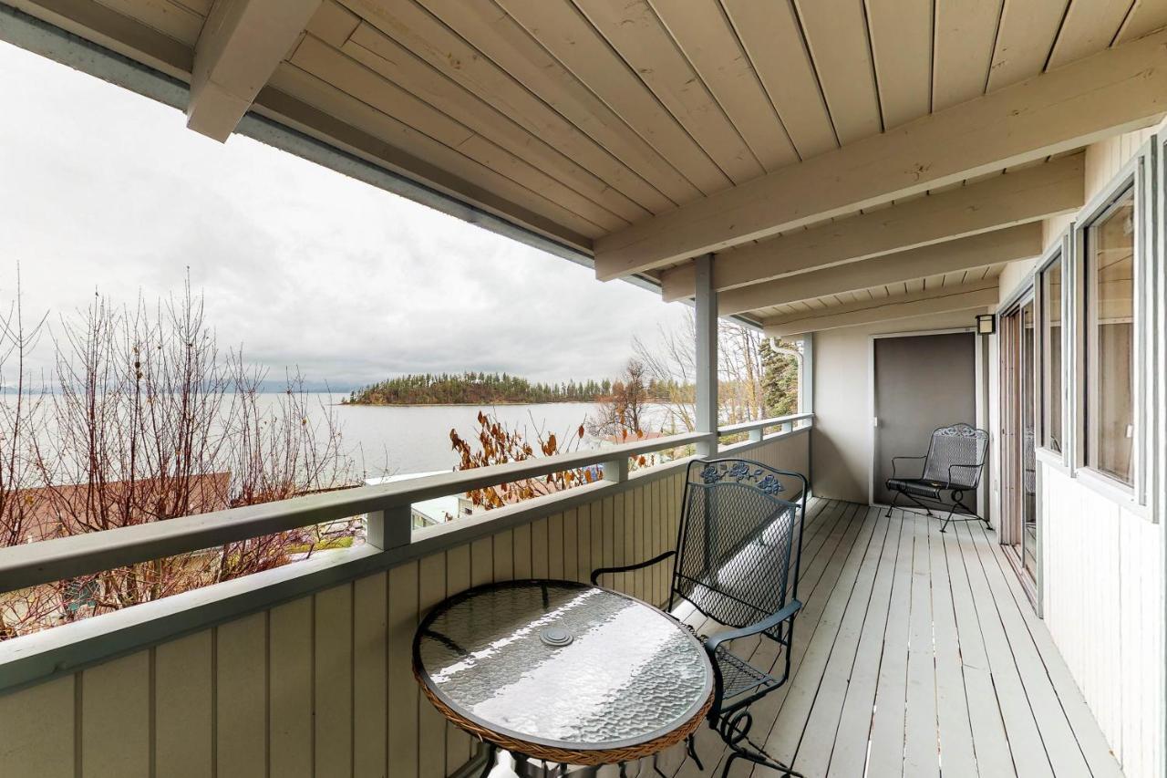 Many Springs Lakefront Condos Бігфорк Номер фото